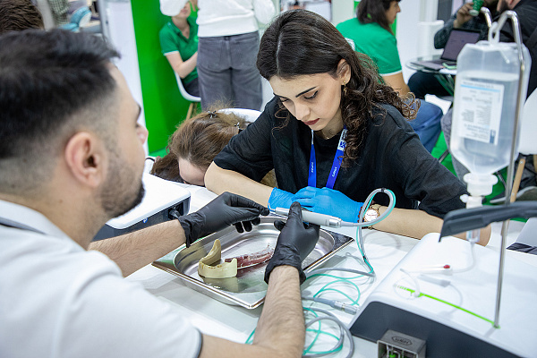 Дентал Салон 2025_2.jpg