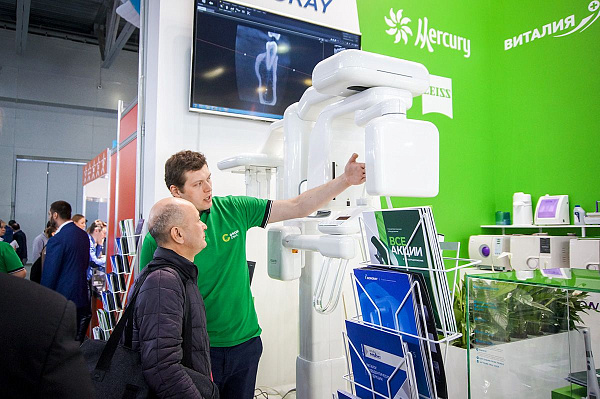 Стенд компании GREEN DENT на выставке Дентал Салон 2019_005.jpg