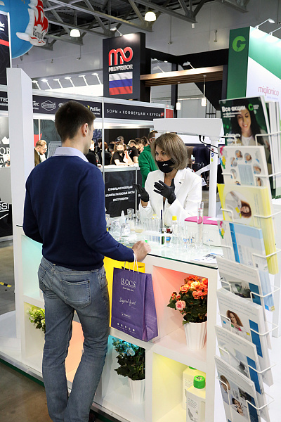 Дентал Салон 2021-125.jpg
